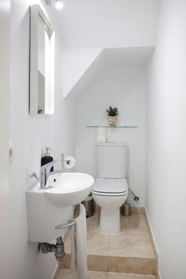 Apartamentos Rg Arenal II Севілья Екстер'єр фото