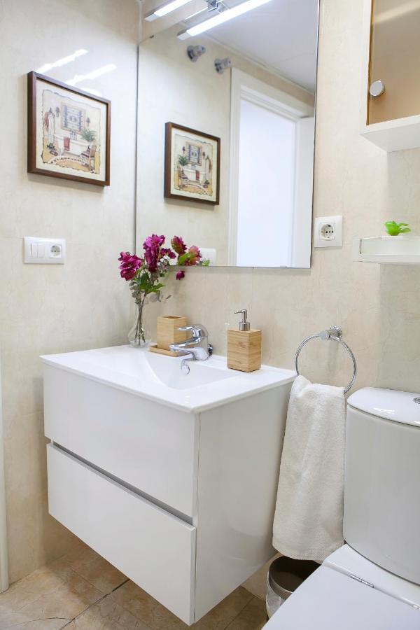 Apartamentos Rg Arenal II Севілья Екстер'єр фото